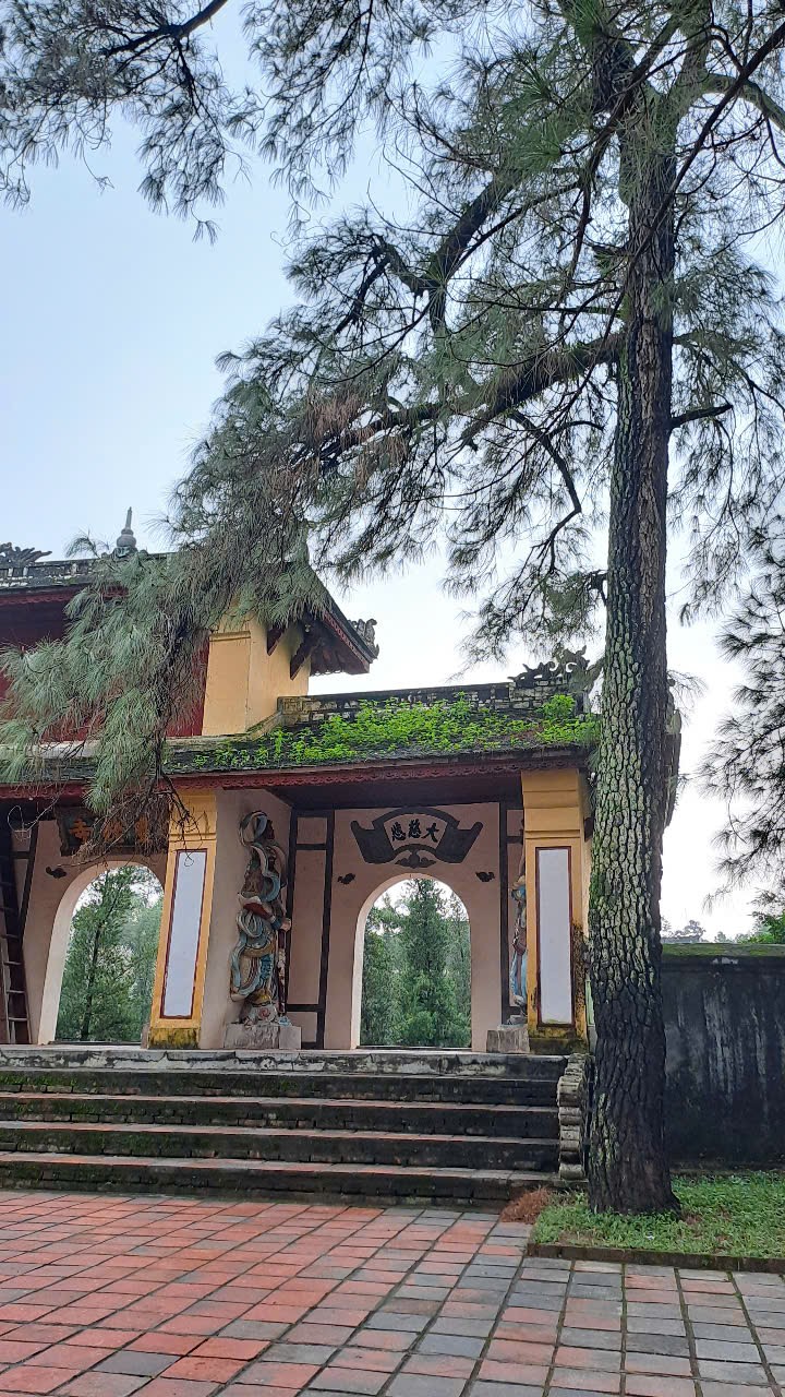 thien-mu-pagodas-gate